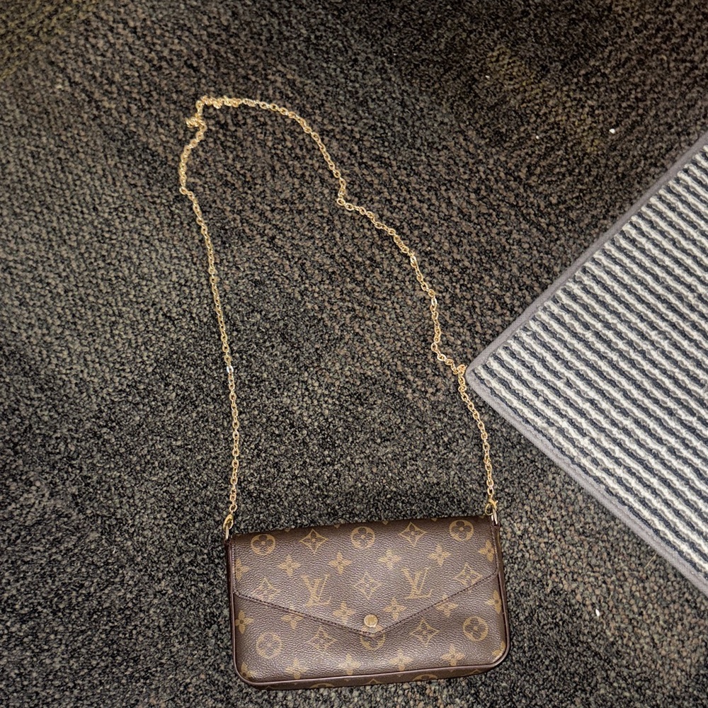 Louis Vuitton Monogram Crossbody Bag with Gold Chain